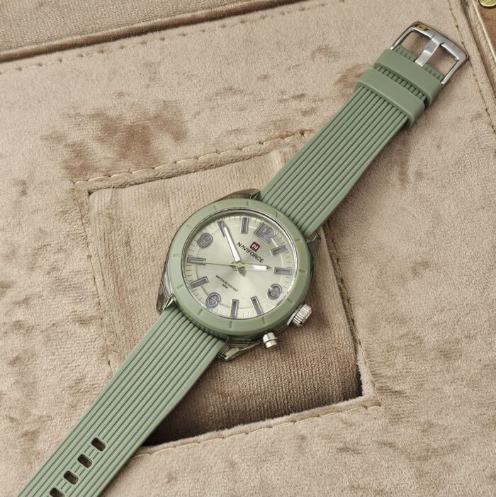 ساعت مچی نیوی فورس مدل nf-7103