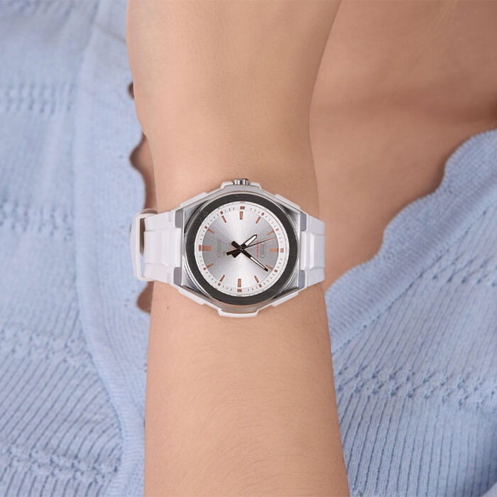 ساعت مچی زنانه کاسیو مدل Casio LWA-300H-7EVDF